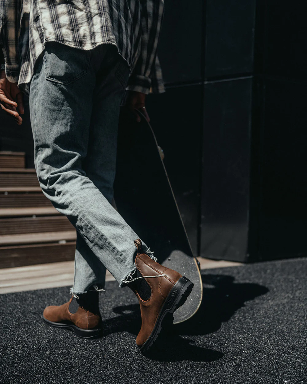 Men's Classics #1609 - Image 16